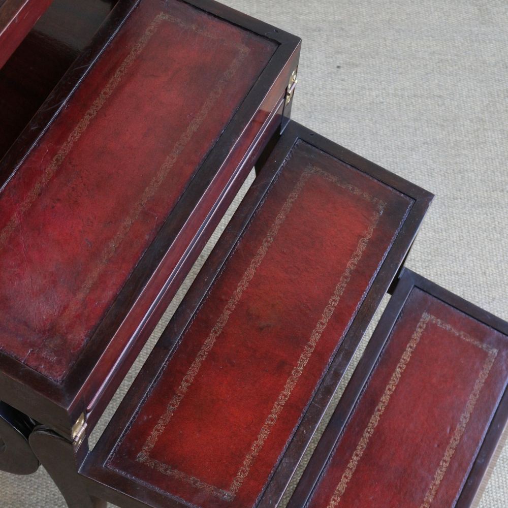 オシャレで便利な1台2役♪ ステップチェア VS1-459