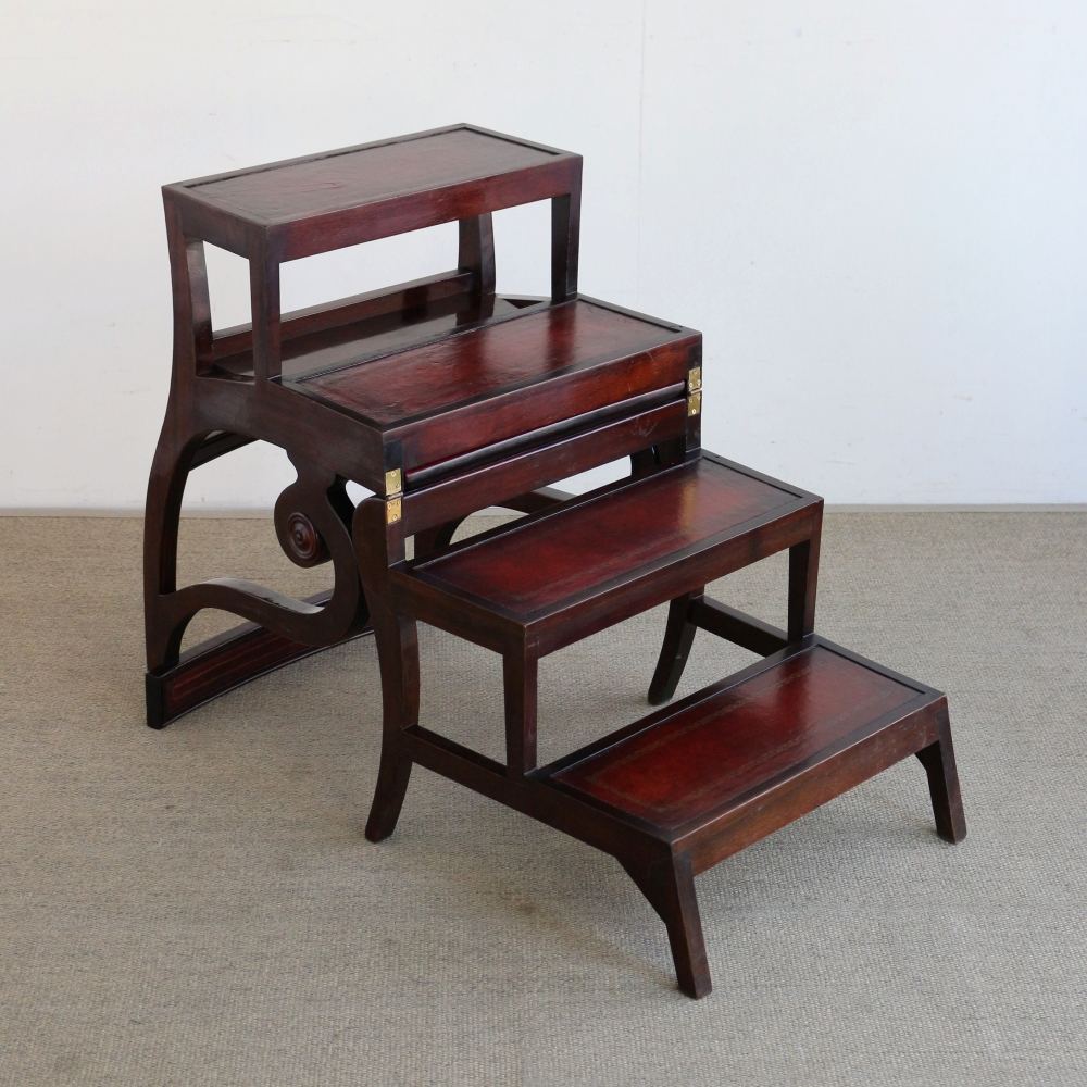 オシャレで便利な1台2役♪ ステップチェア VS1-459