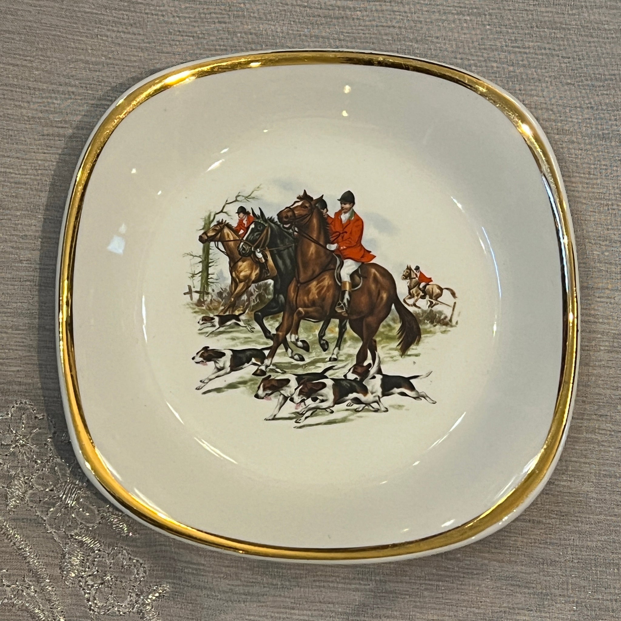 アンティーク食器 – アンティーク家具と雑貨の店 ビクトリアンクラフト