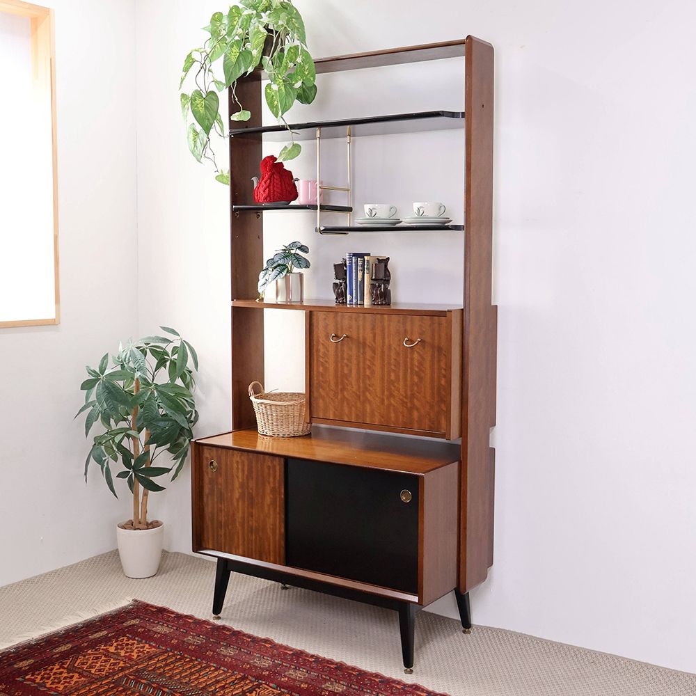 サイドボード・カップボード – アンティーク家具と雑貨の店 ビクトリア