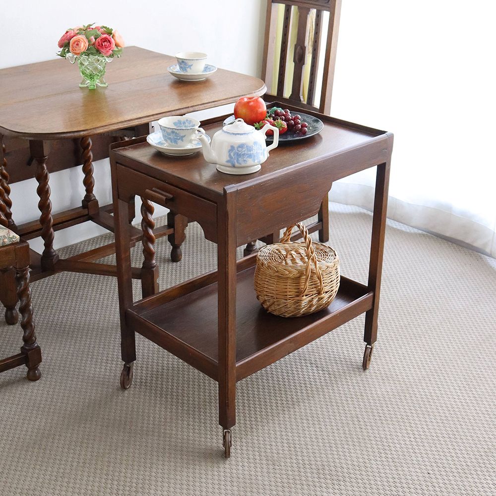 【新品】リベリタシリーズ　トロリーテーブル　ヴィンテージ　アウトレット 新品】リベリタシリーズ トロリーテーブル ヴィンテージ アウトレット