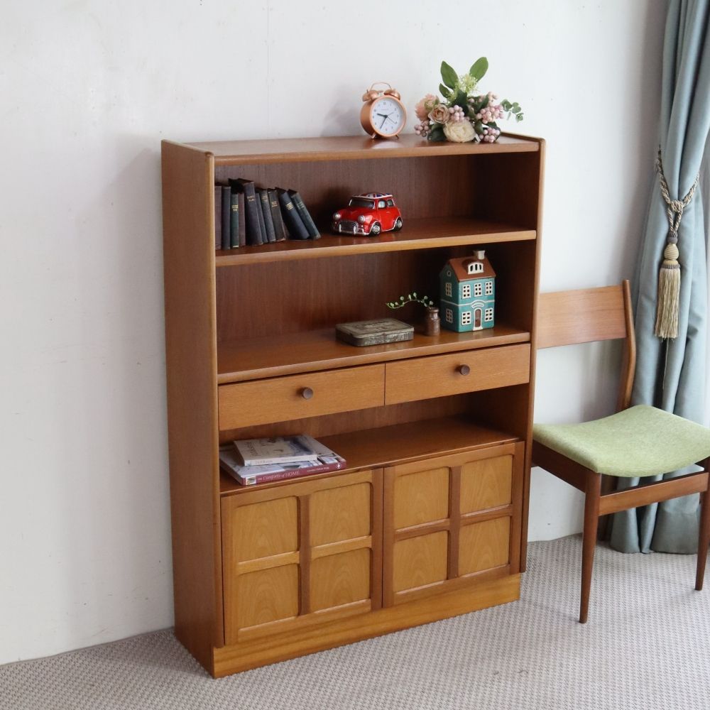 NATHAN / ネイサン – アンティーク家具と雑貨の店 ビクトリアンクラフト