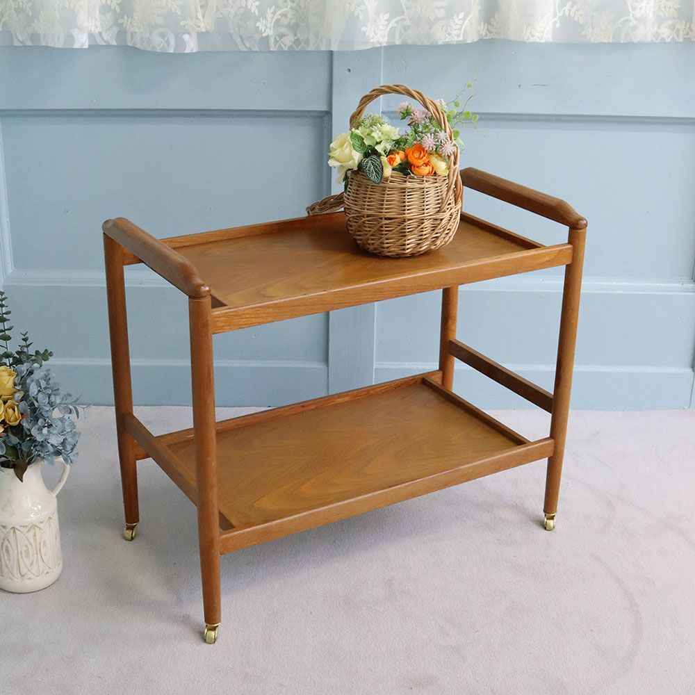 ティートロリー – アンティーク家具と雑貨の店 ビクトリアンクラフト