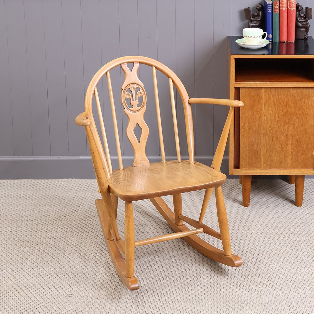 Ercol / アーコール – アンティーク家具と雑貨の店 ビクトリアンクラフト