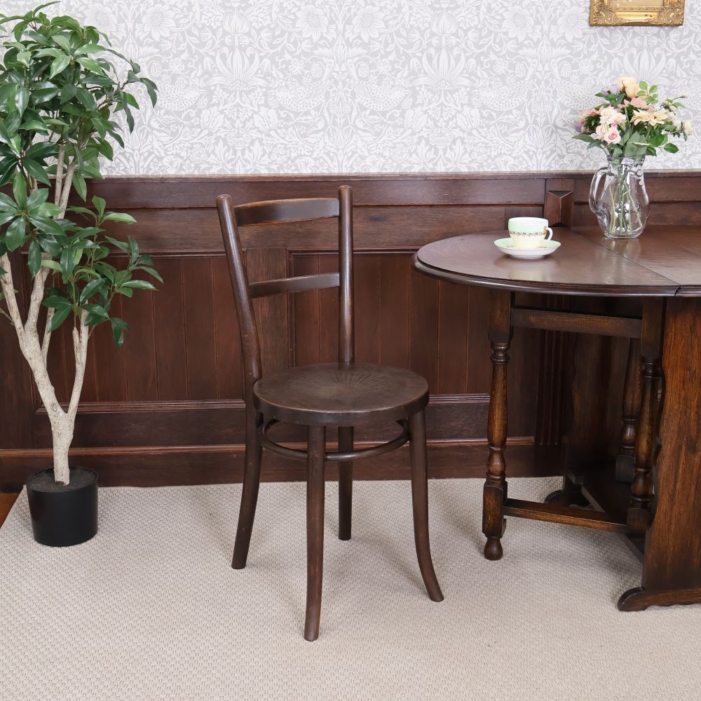 ベントウッドチェア – アンティーク家具と雑貨の店 ビクトリアンクラフト