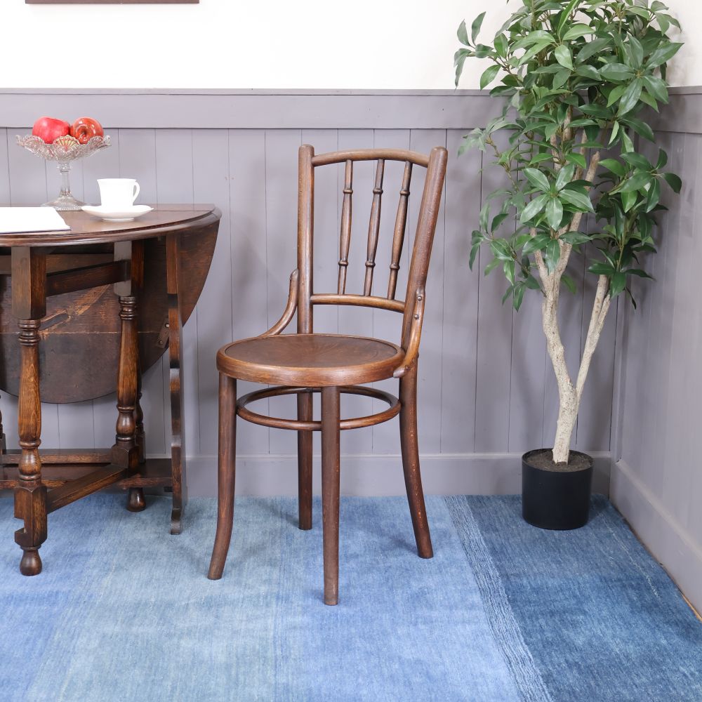 ベントウッドチェア – アンティーク家具と雑貨の店 ビクトリアンクラフト