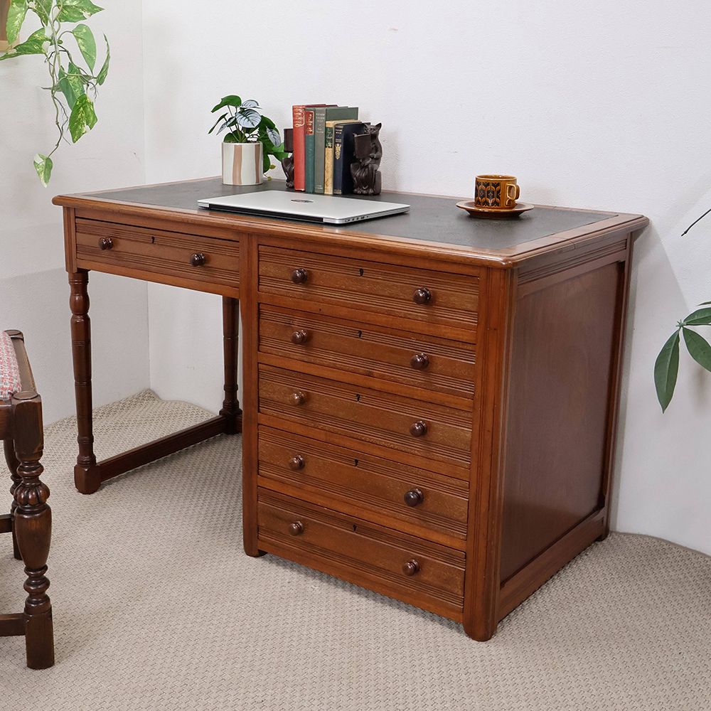 デスク・ビューロー – アンティーク家具と雑貨の店 ビクトリアンクラフト