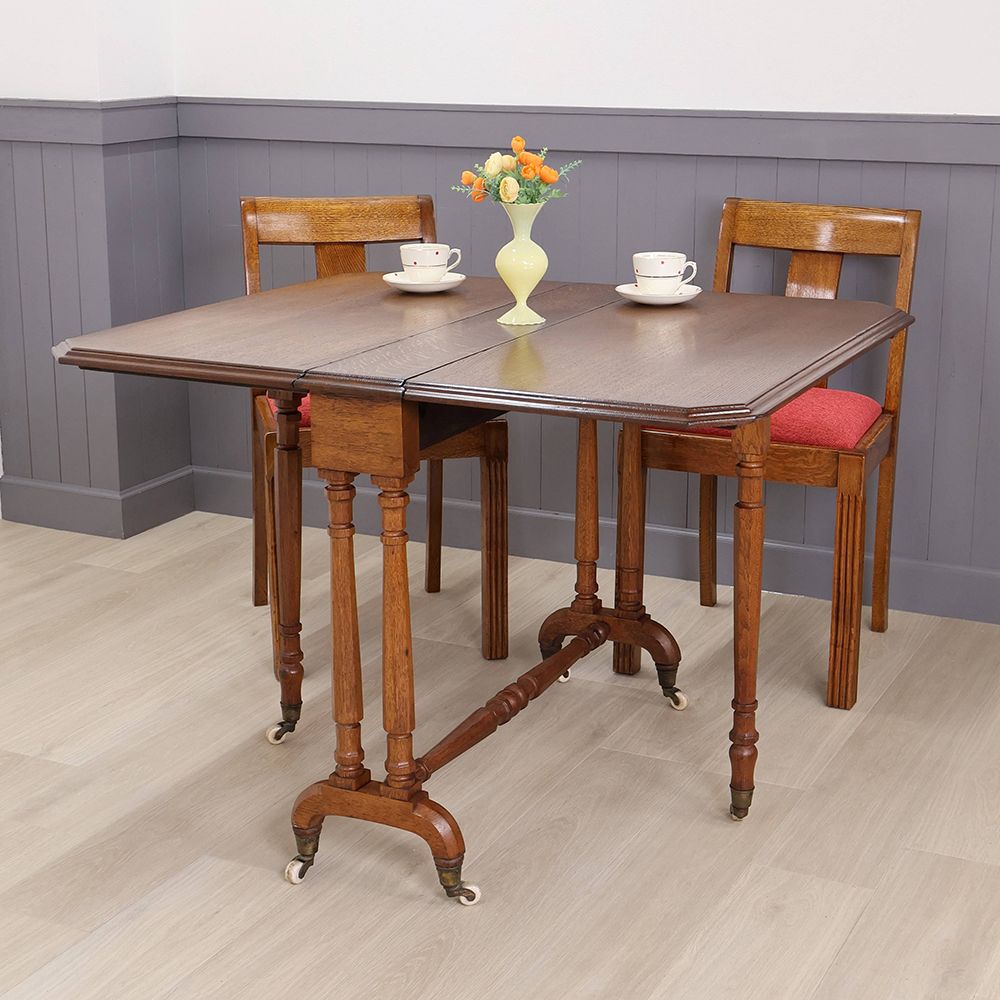 アンティーク家具やステンドグラス・ドア・雑貨の販売｜ビクトリアン