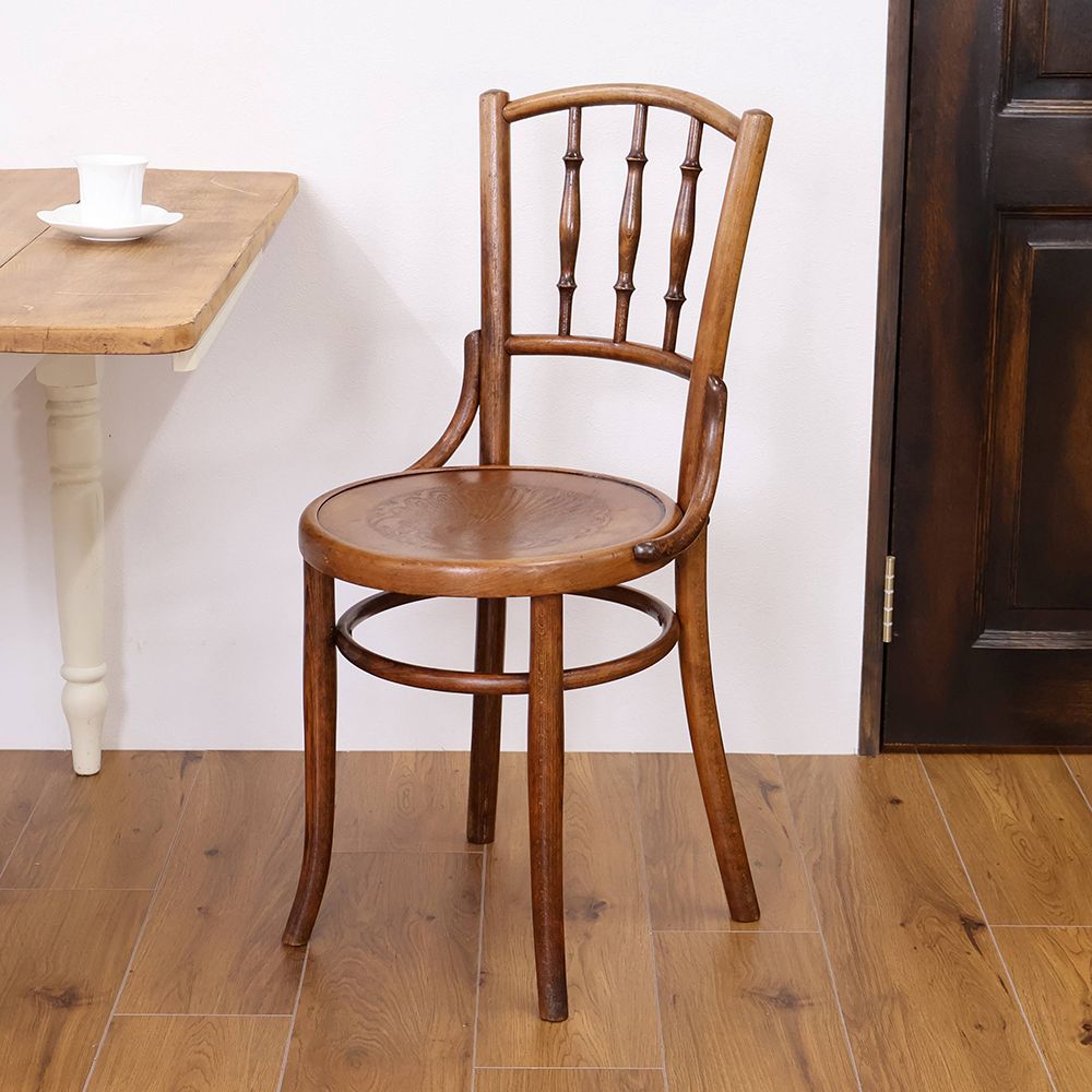 ベントウッドチェア – アンティーク家具と雑貨の店 ビクトリアンクラフト