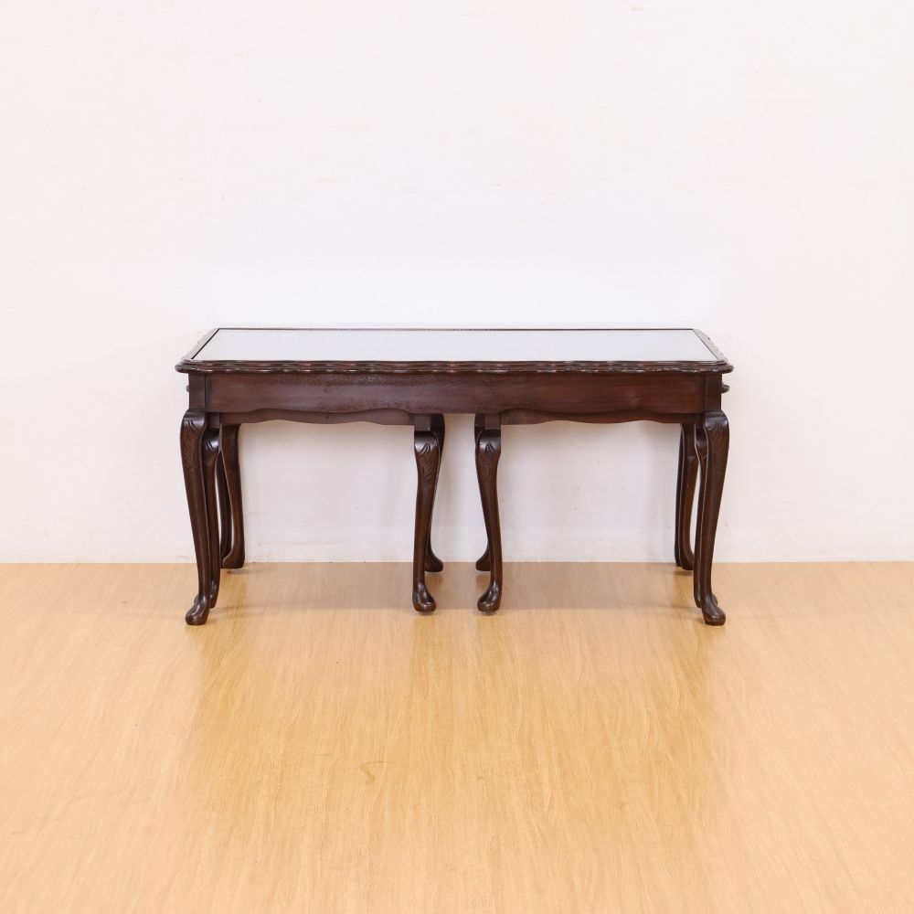 猫足がエレガントです♪ ネストテーブル VC114-009 – アンティーク家具