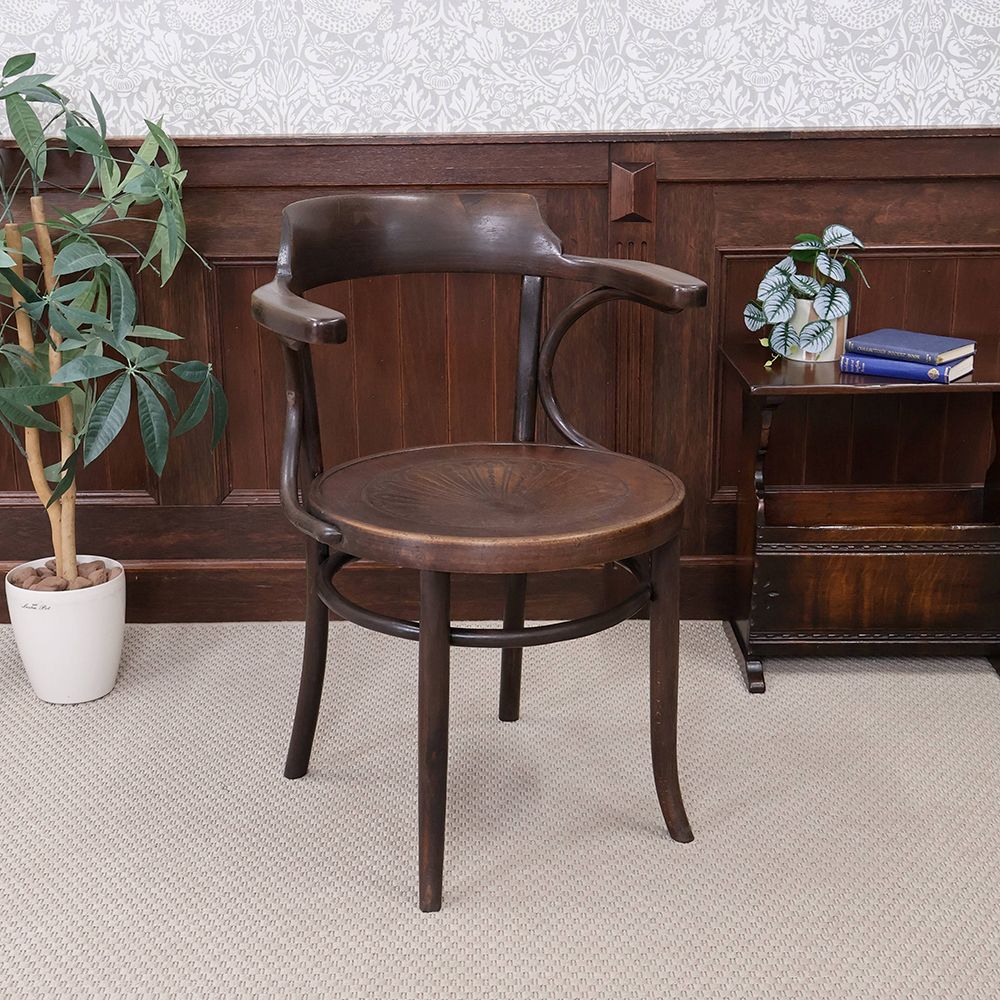 ベントウッドチェア – アンティーク家具と雑貨の店 ビクトリアンクラフト