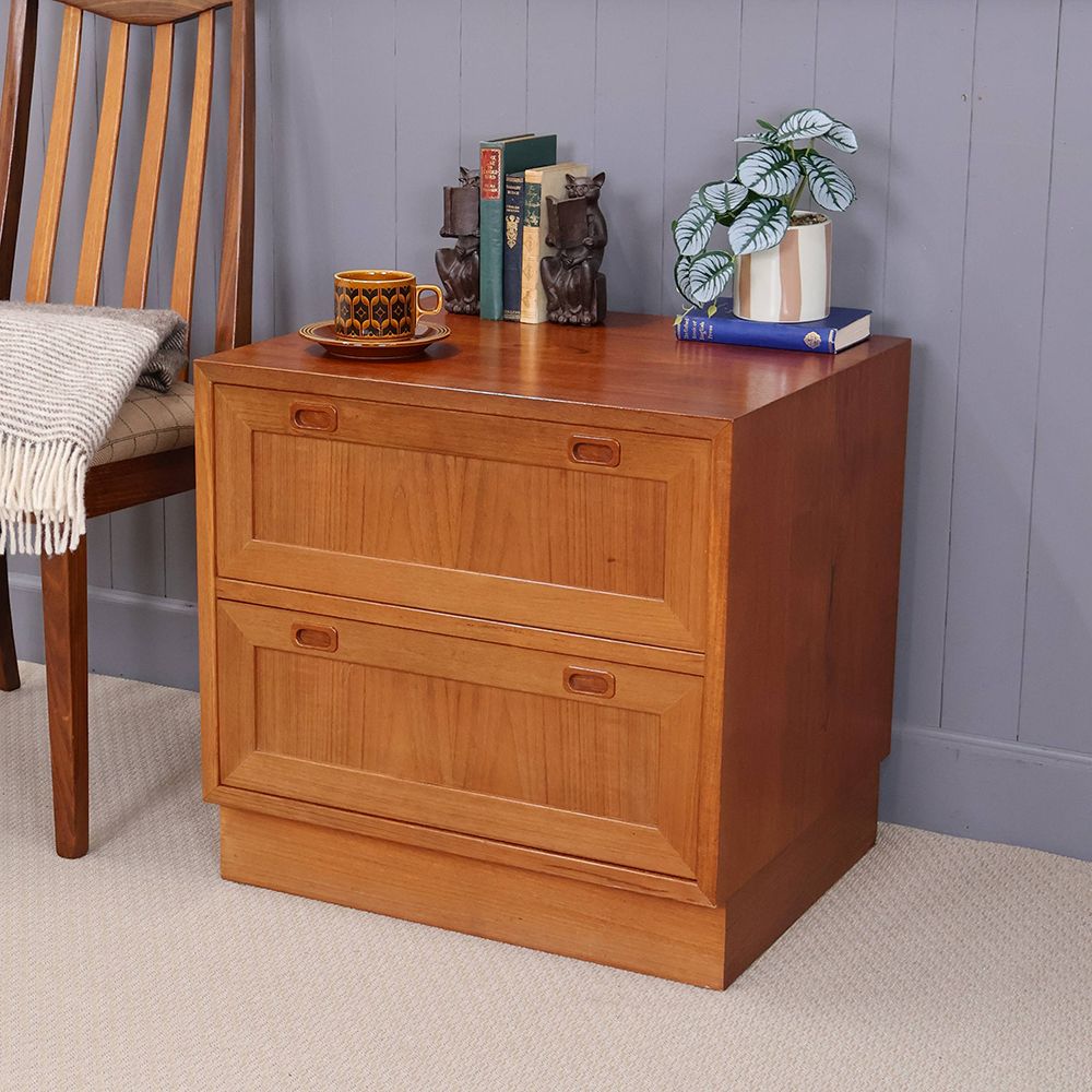 北欧スタイル – アンティーク家具と雑貨の店 ビクトリアンクラフト