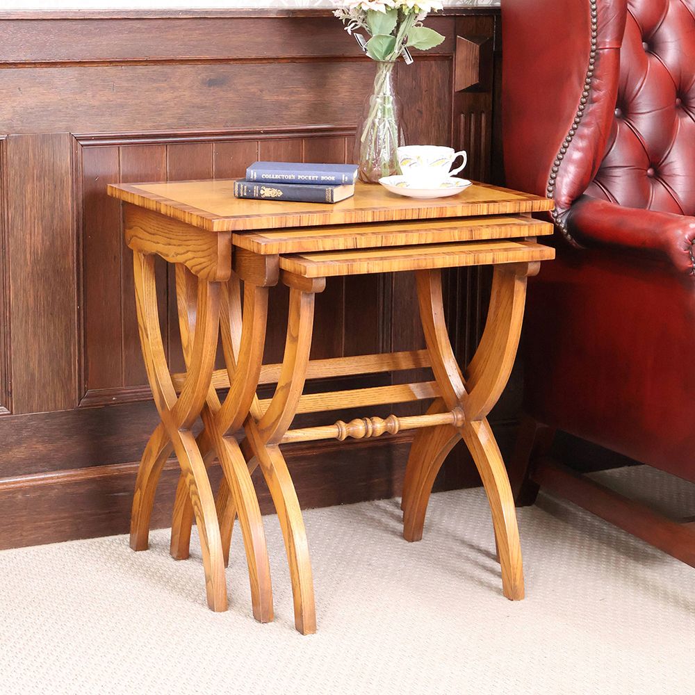 ネストテーブル・ワインテーブル – アンティーク家具と雑貨の店