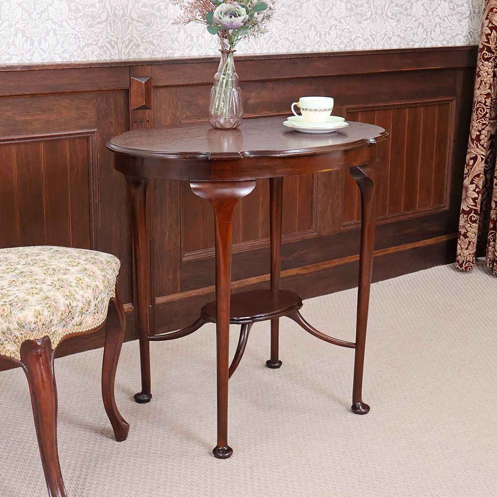 オケージョナル・コンソールテーブル・サイドテーブル – アンティーク