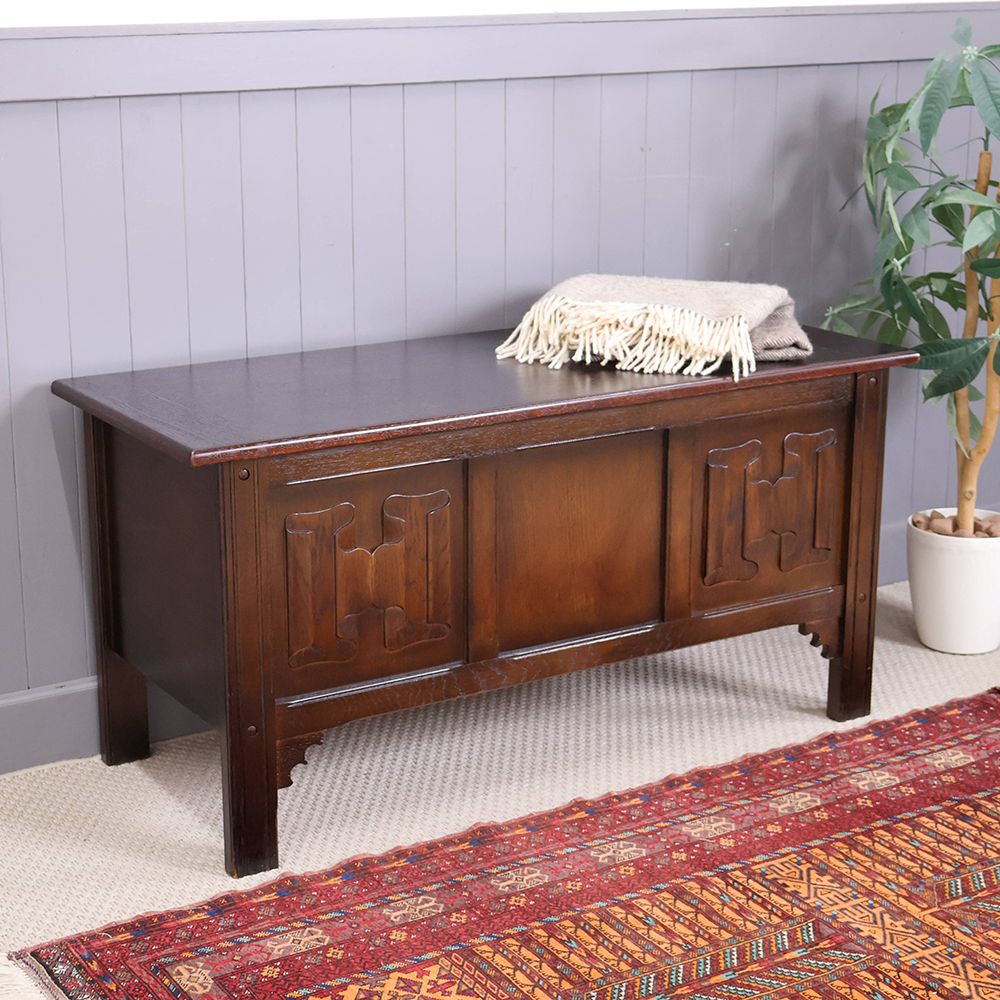 リビング – アンティーク家具と雑貨の店 ビクトリアンクラフト