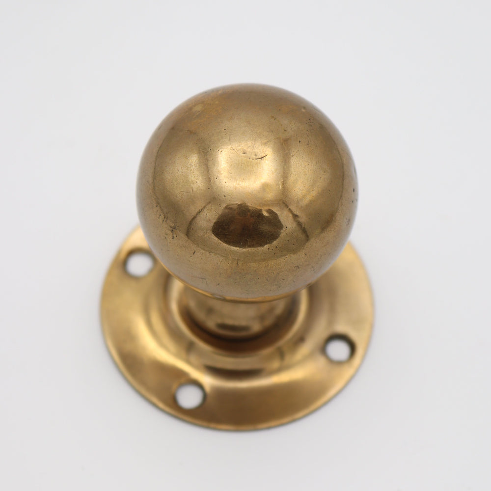 真鍮の質感が素敵♪　アンティーク・真鍮製ドアノブ（2個セット）　VC66-10501A