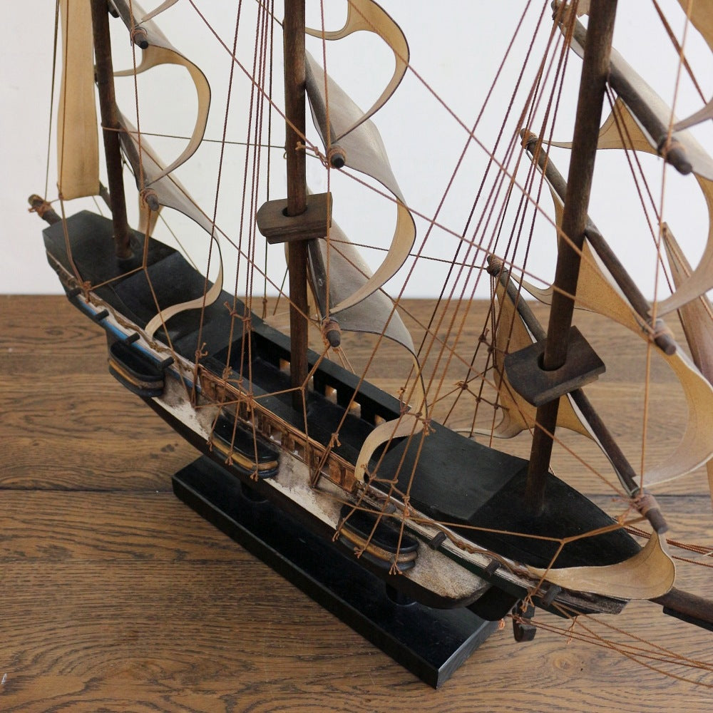 インパクト抜群♪　ヴィンテージ・帆船模型　VS1-421
